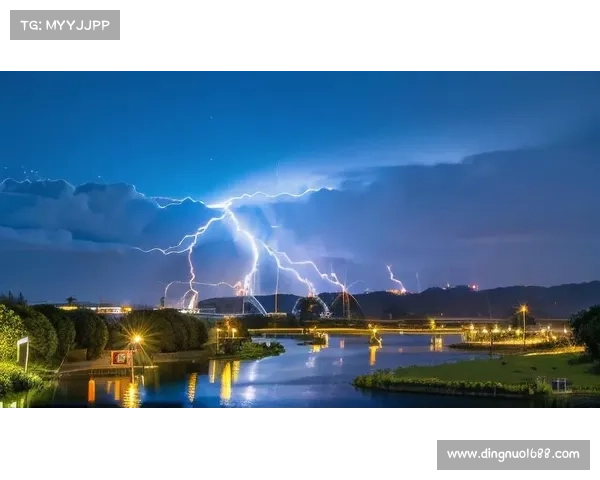 追寻雷电交响的天空画卷揭示自然神秘力量奥秘 追寻雷电交响的天空画卷揭示自然神秘力量奥秘