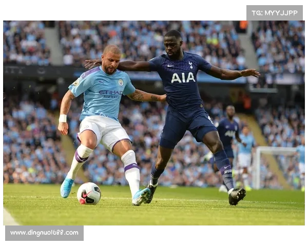 从技术特点与战术作用看莫塔与当代顶级中场球员的全面比较分析